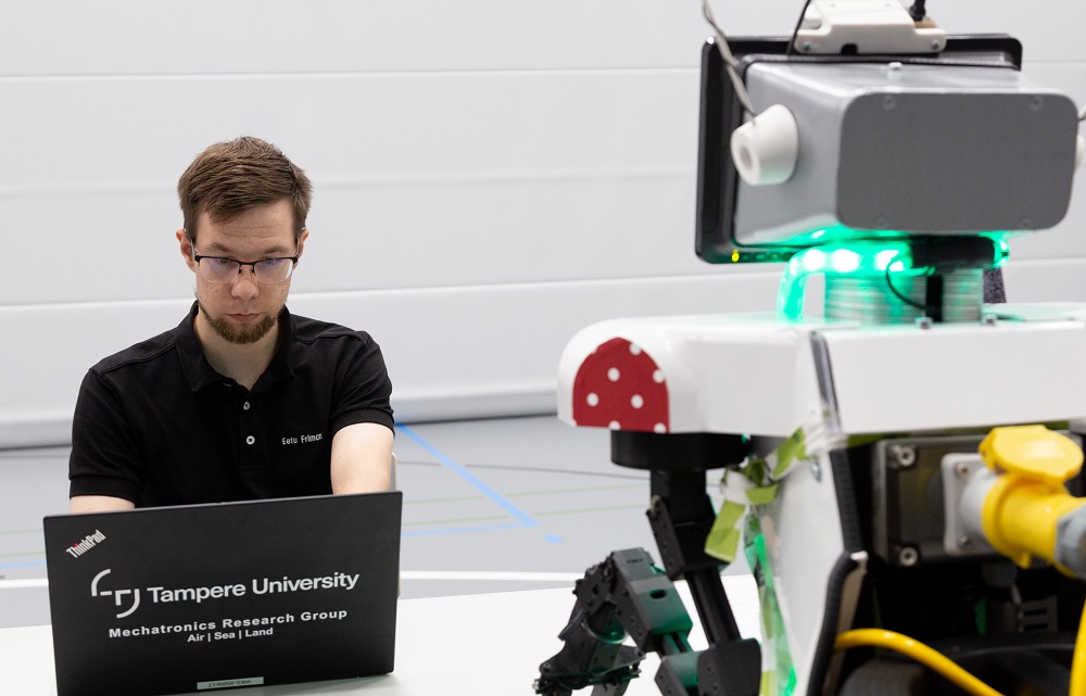 Tampereenyliopisto_robotti_ohjelmointi - Uusiteknologia.fi